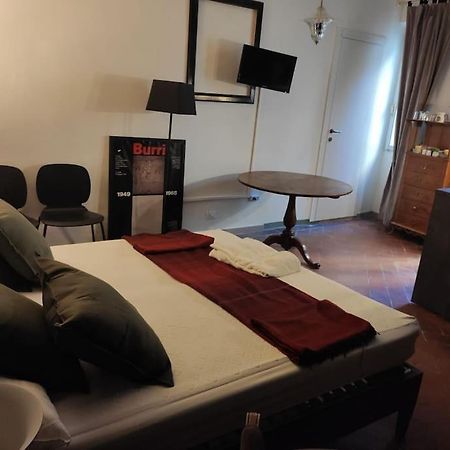 Lovely Portion Of Property Near Piazza Santo Spirito Florence Extérieur photo